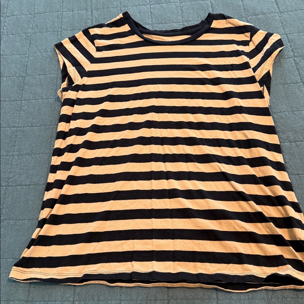 Universal Thread Black and Tan Striped Tee XL